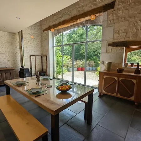 Spacieux Avec Jardin Privatif, Animaux, Accès Pmr, Pêche, Randonnées Et équipements Bébé Inclus - Fr-1-653-191 Casa vacanze Guizengeard